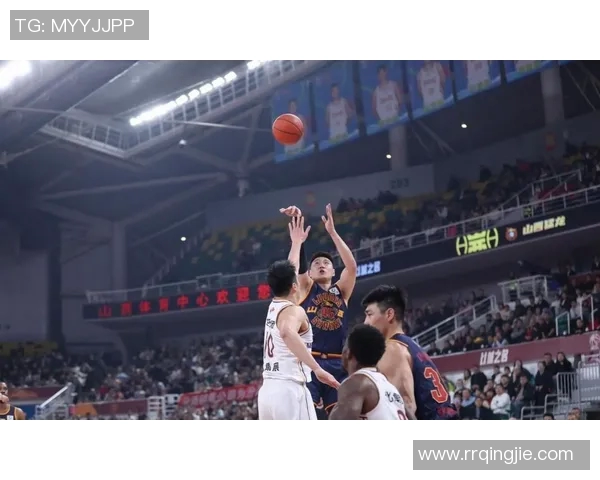 山西汾酒球员表现出色，助力球队夺得胜利